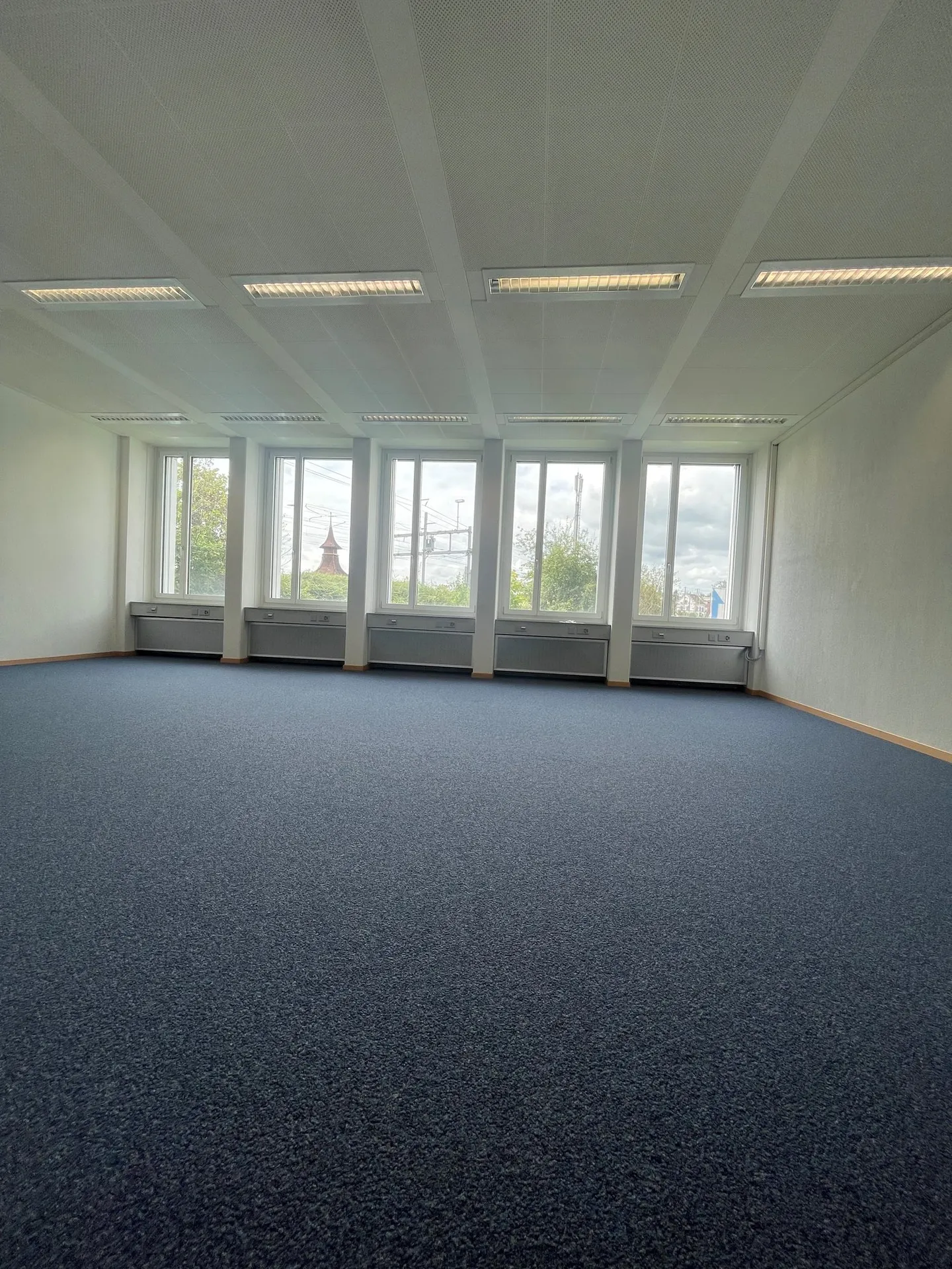 More than just an office: A place for success and innovation - Photo 6 of 8