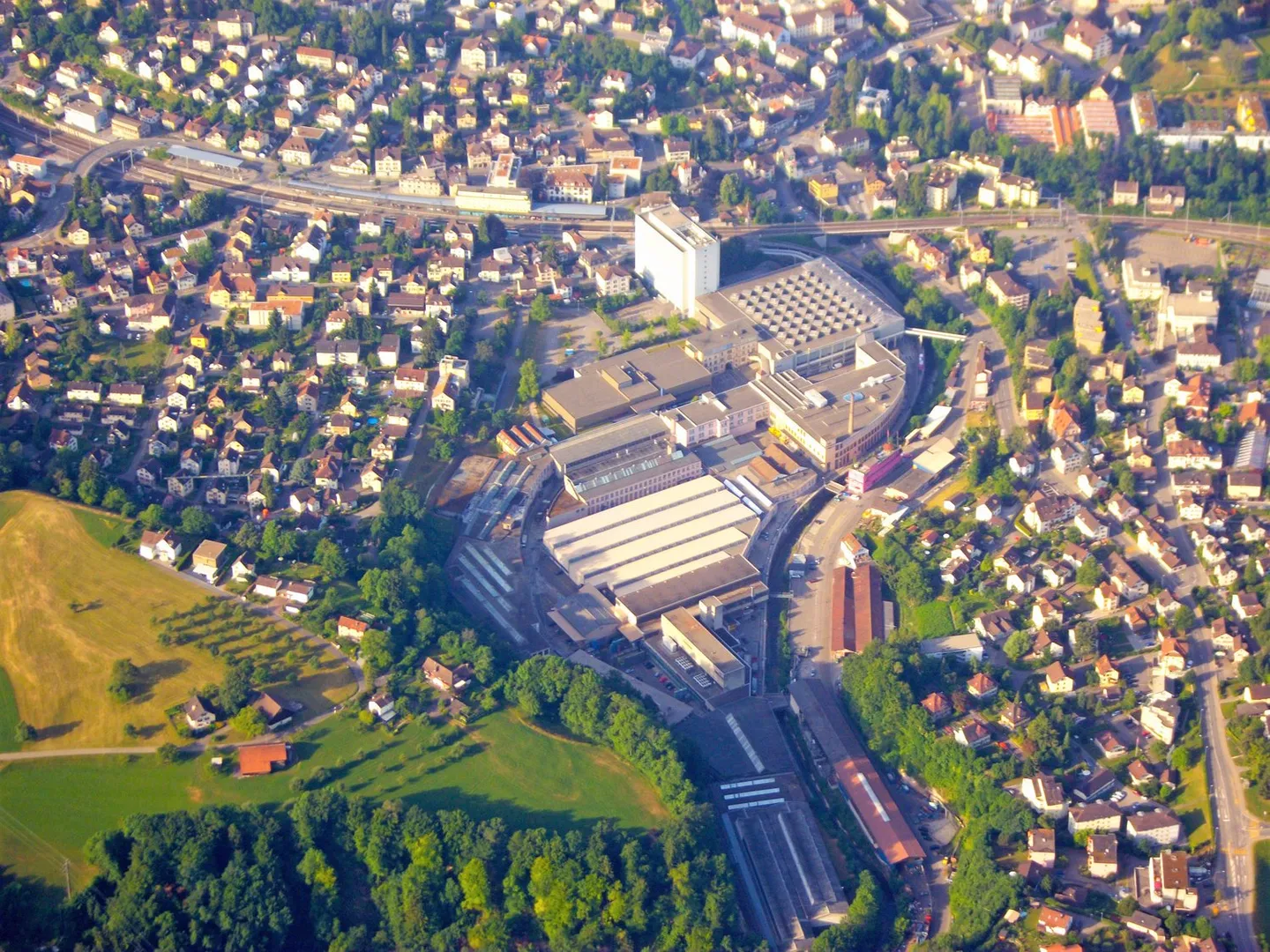 More than just an office: A place for success and innovation - Photo 8 of 8