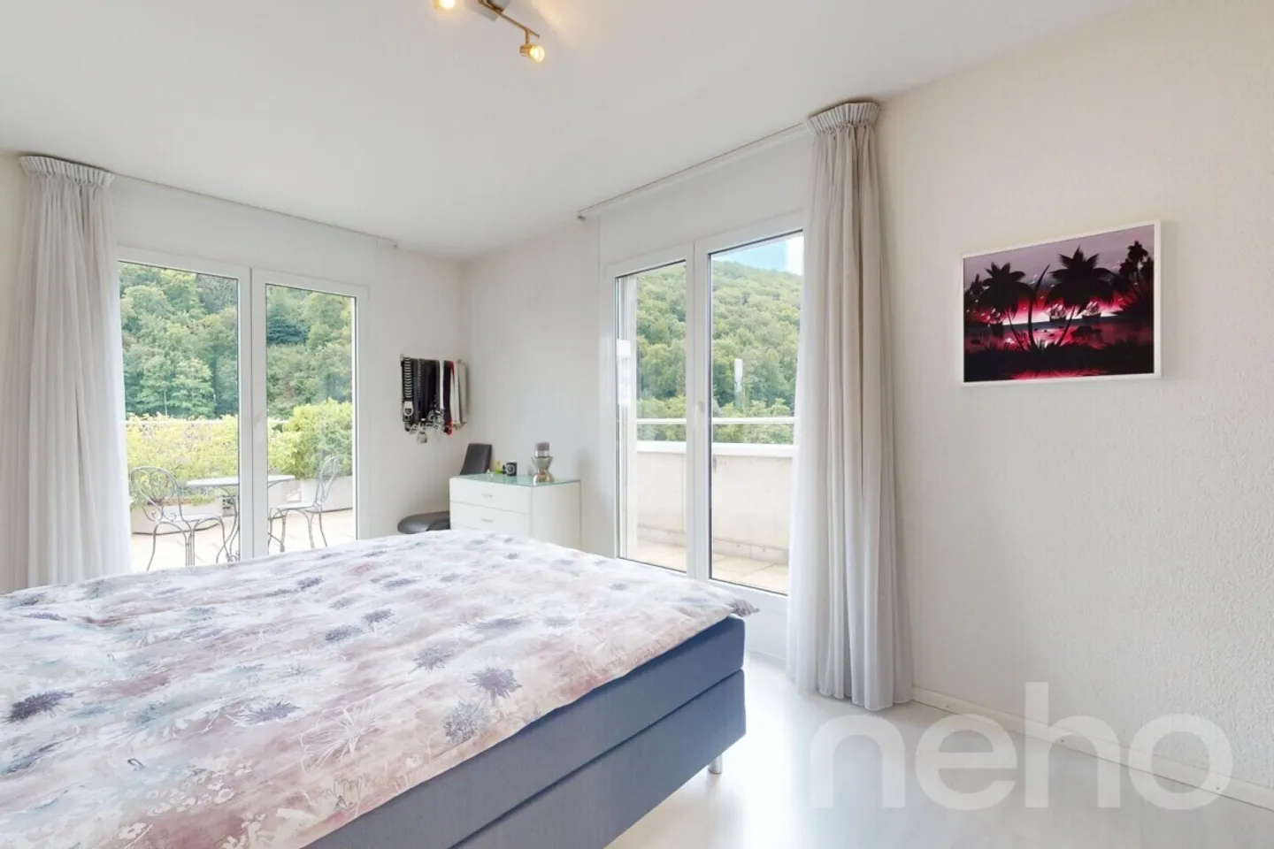 Attractive 5.5-room penthouse apartment with direct lift access - Photo 8 of 12