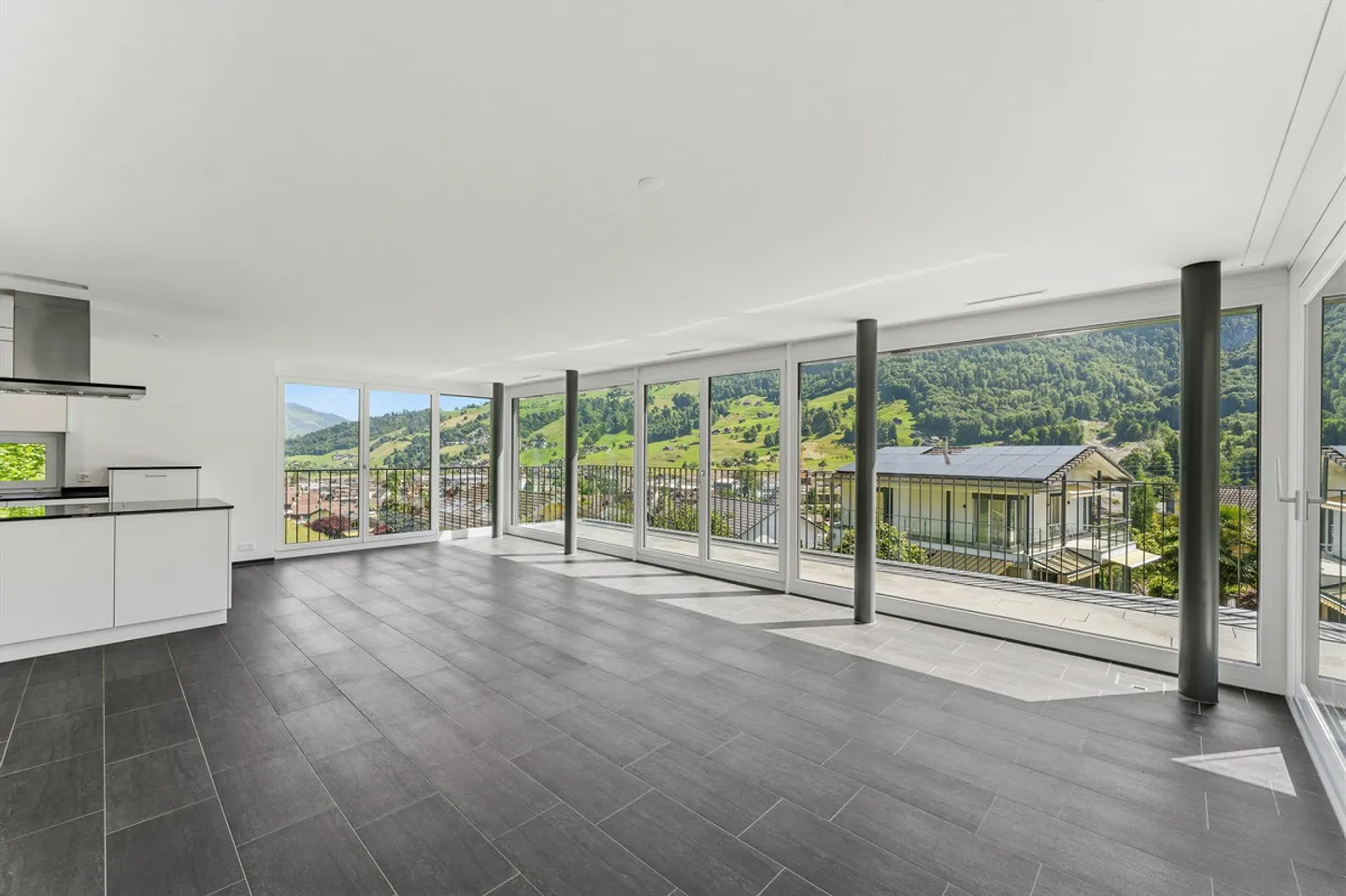 Appartement de jardin 5,5 pièces avec vue sur les montagnes de Nidwald - Photo 4 sur 20