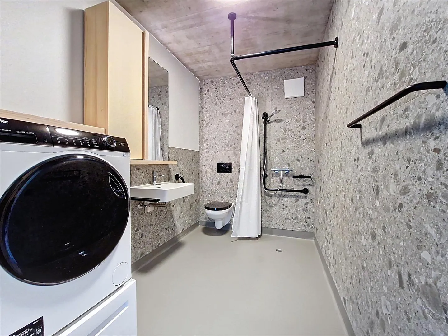 Vex , bel appartement 2.5 pièces en plein centre - Photo 8 sur 10