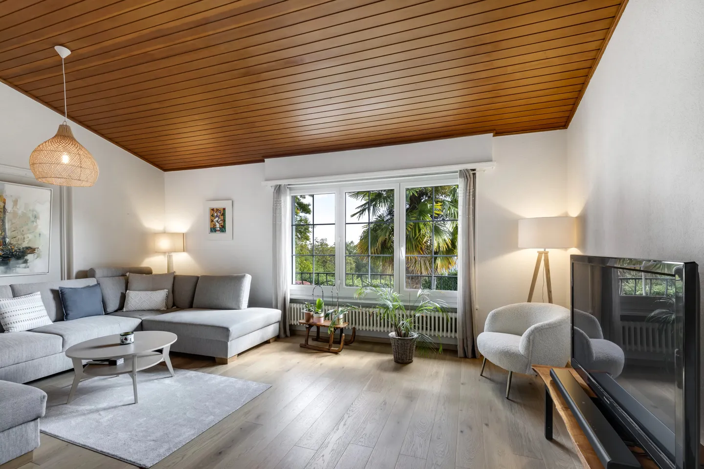 Charming Villa in Lonay - Photo 5 of 12