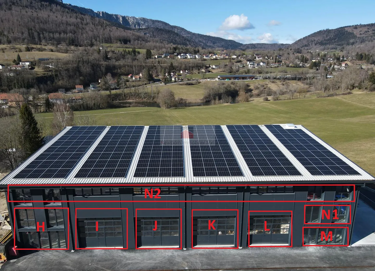 BOX / INDUSTRIELLE UND KOMMERZIELLE RÄUME ZU VERMIETEN - VALLORBE - Foto 1 von 6