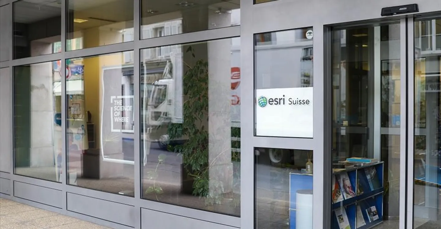 Negozio in affitto - Foto 1 di 11