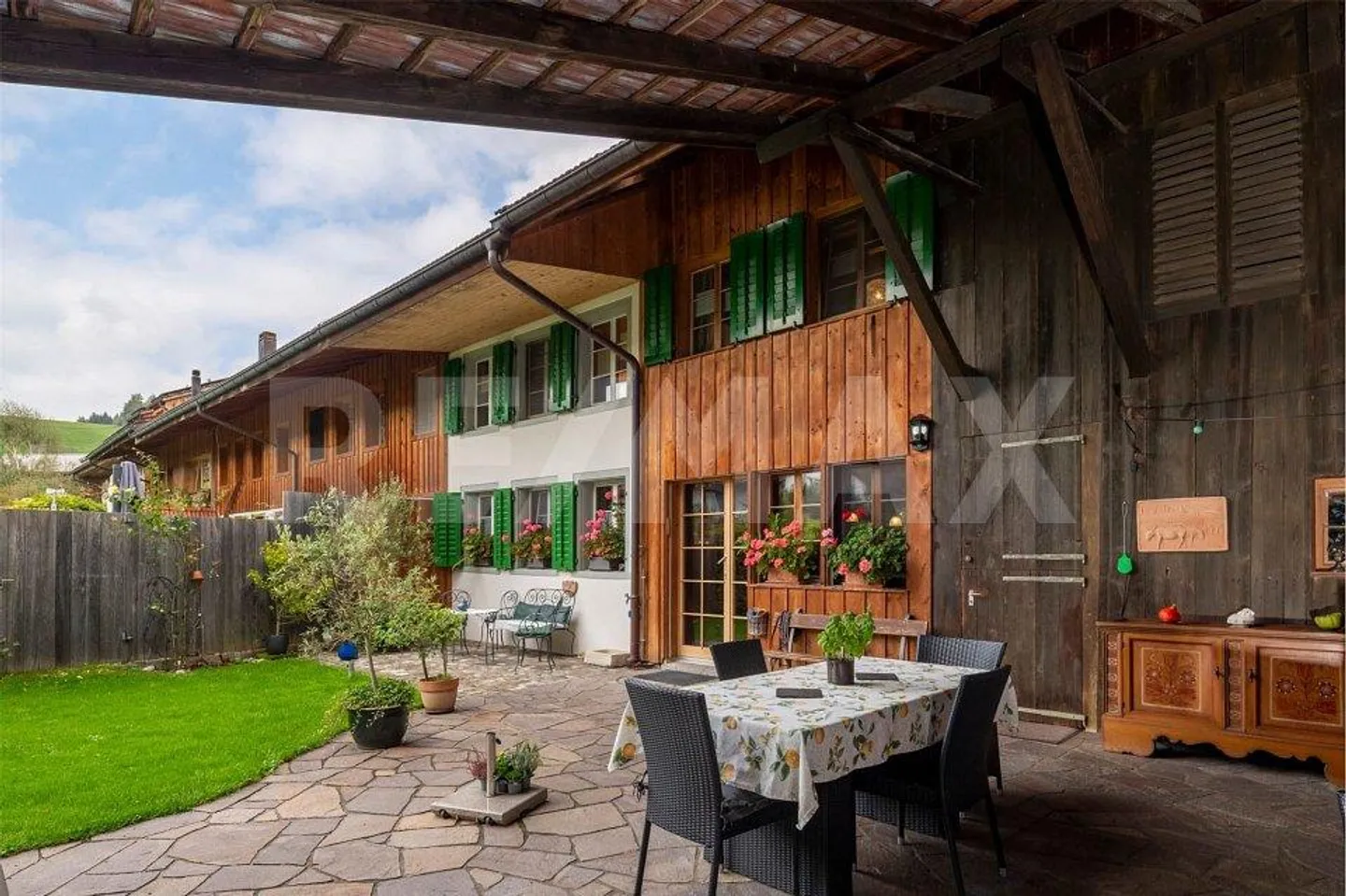 Reihenhaus mit 7,5 Zimmern - Foto 3 von 13