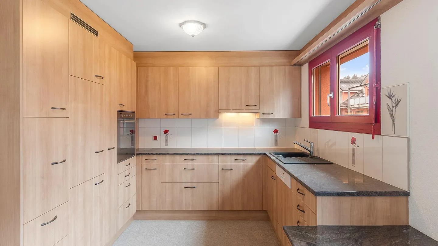 Spacious Family Apartment in a Quiet Location - with Balcony & Fireplace - Photo 4 of 17