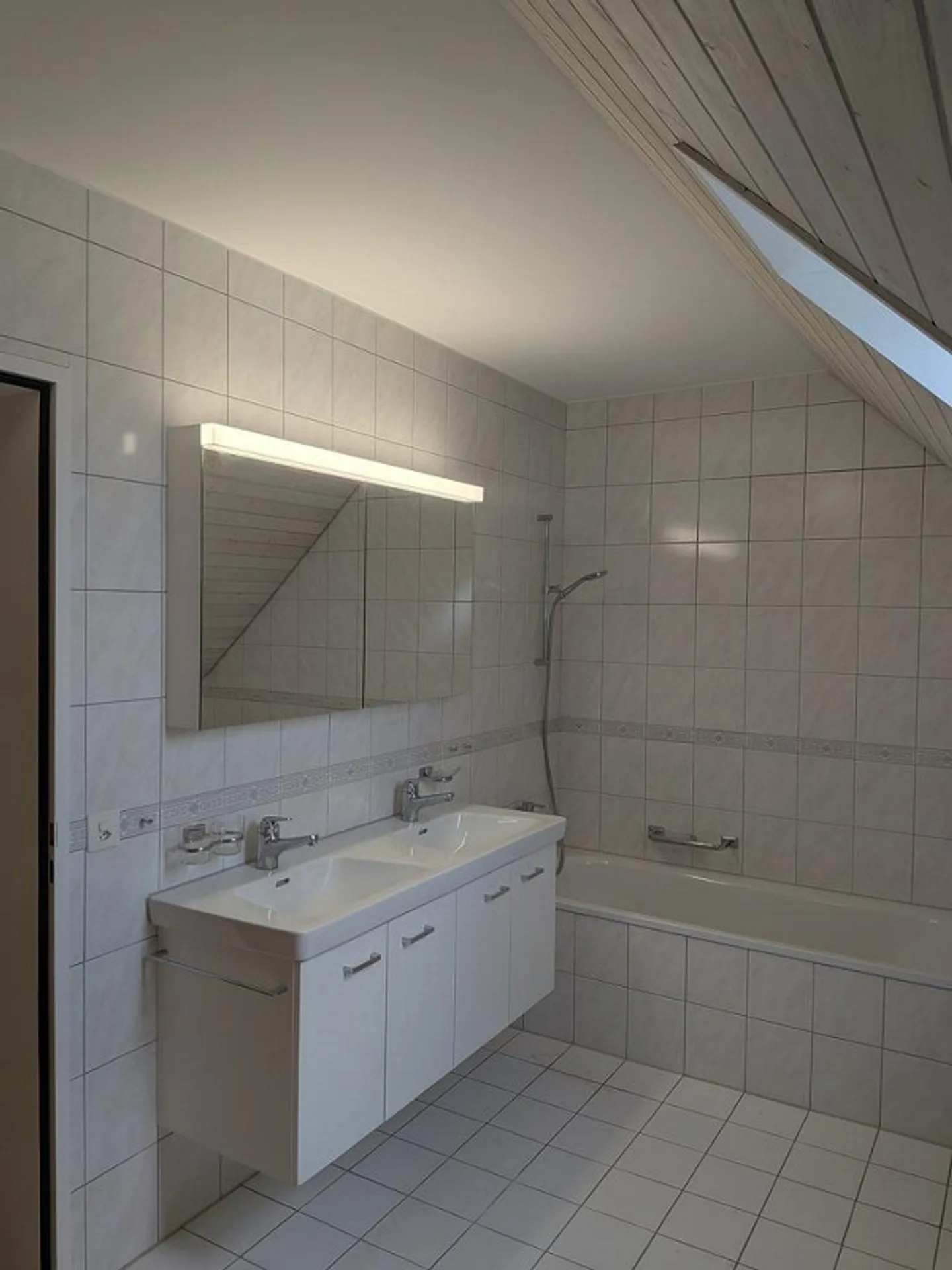 Attractive 4.5-room maisonette apartment - Photo 10 of 12