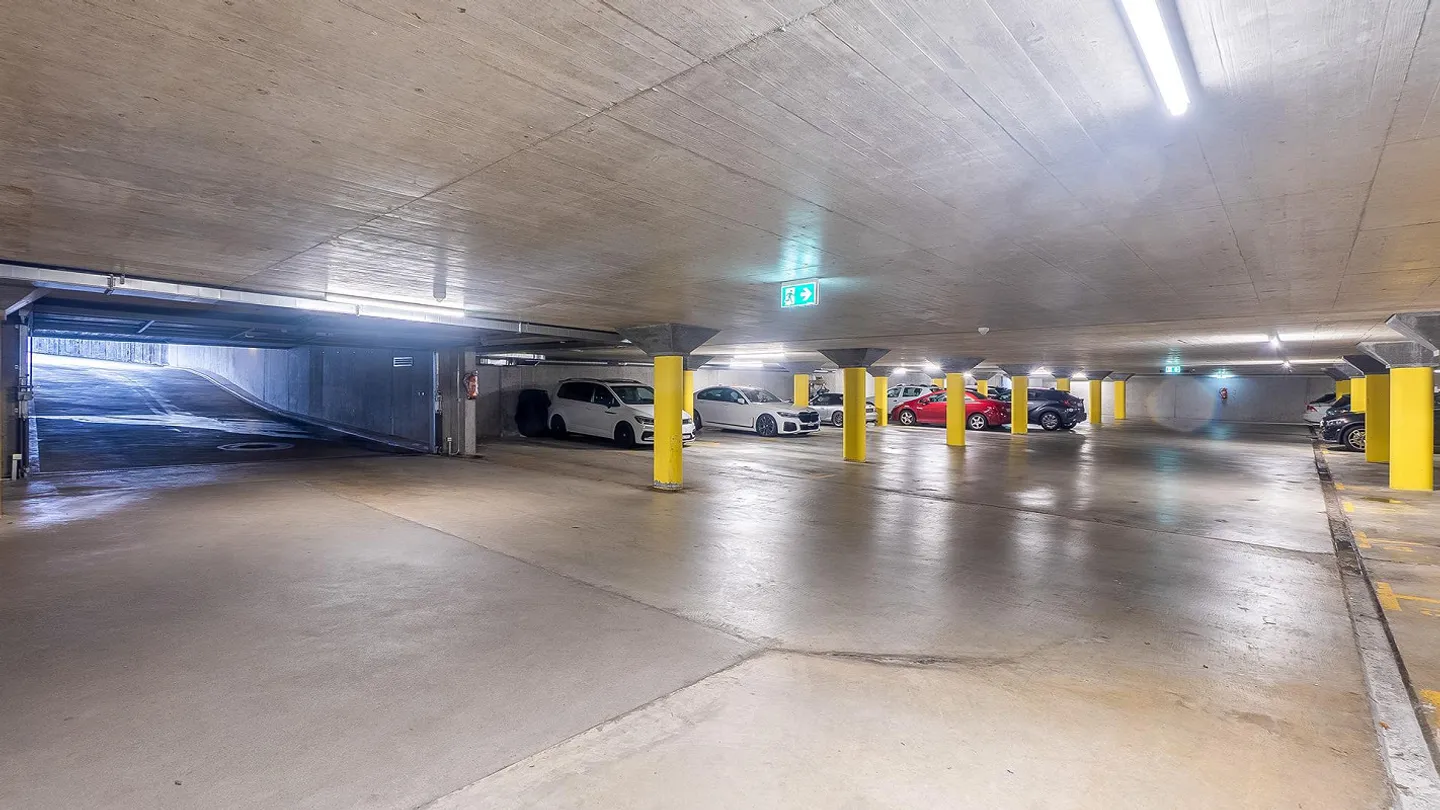 Spacious Family Apartment in a Quiet Location - with Balcony & Fireplace - Photo 15 of 17