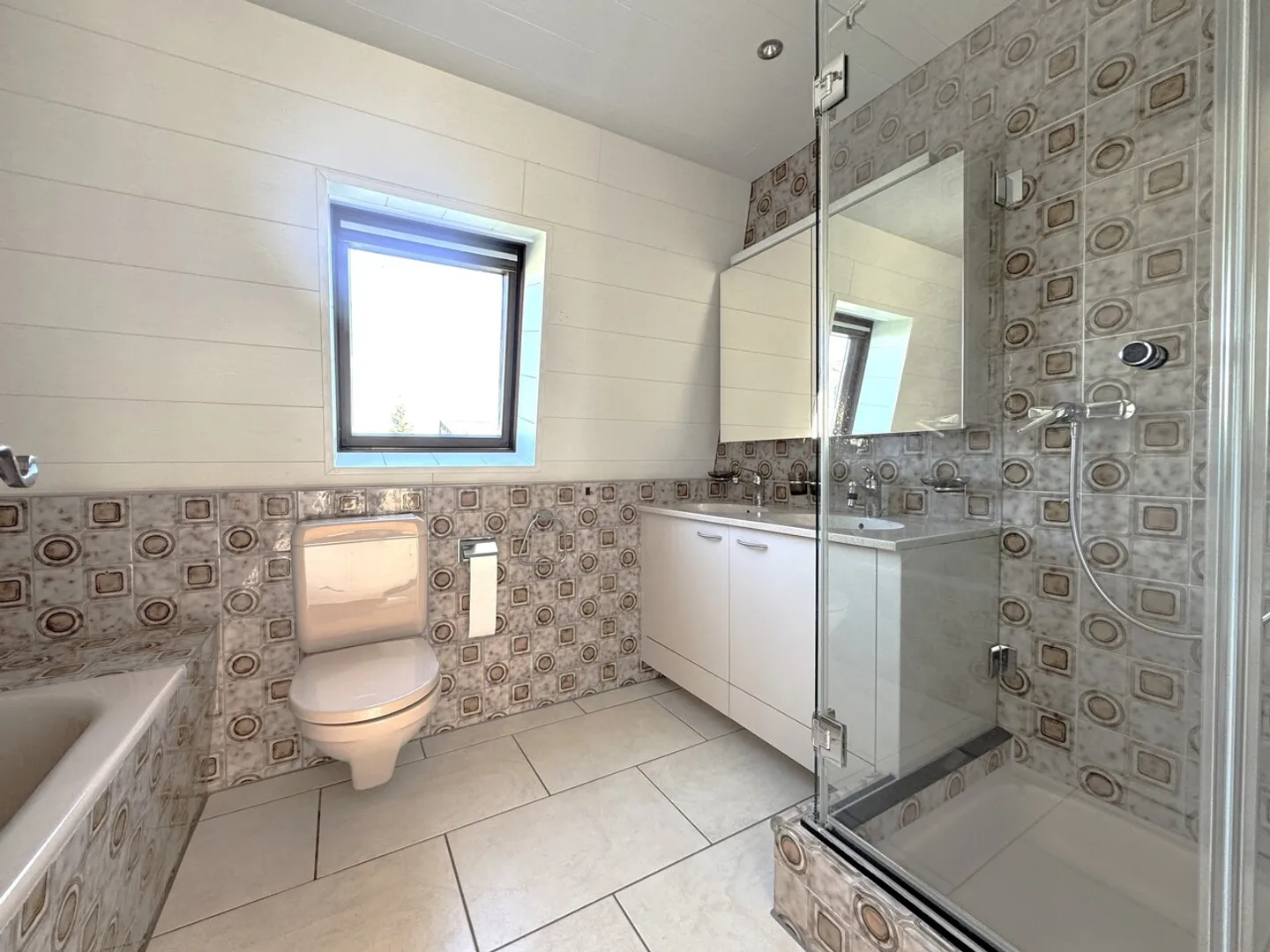 Casa unifamiliare di 5½ locali con veranda e stanze hobby riscaldate - Foto 7 di 8