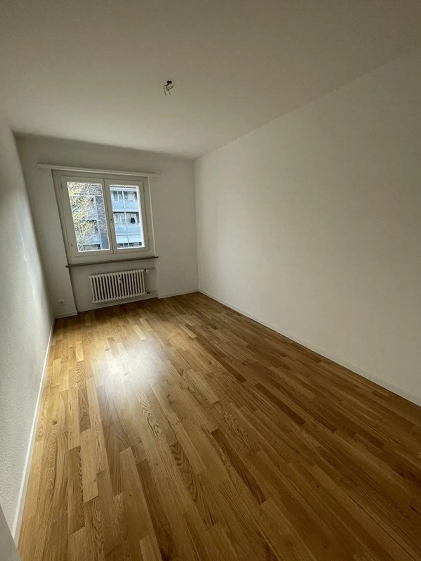 Appartement de 3,5 pièces rénové en 2021 avec patio - Photo 8 sur 8