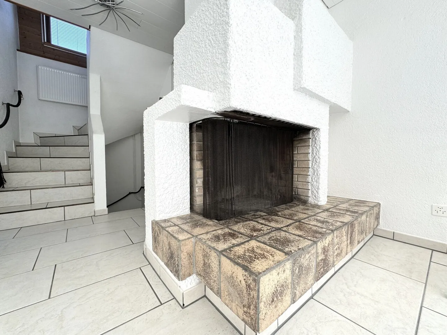 Casa unifamiliare di 5½ locali con veranda e stanze hobby riscaldate - Foto 5 di 8