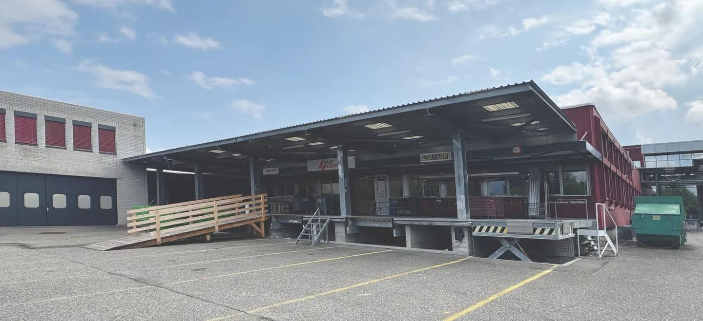 Workshop/Commercial Space with Storage Potential – 560 m² Ideal for Crafts... - Photo 12 of 14
