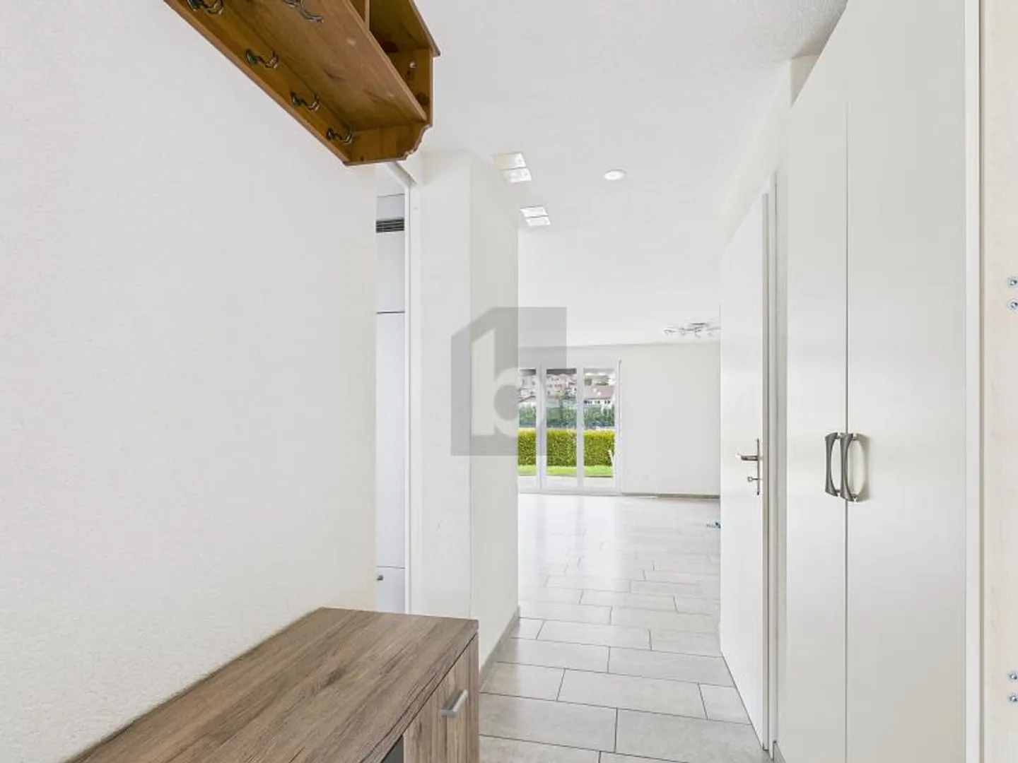 Semi-Detached House 4.5 Rooms - Photo 2 of 6