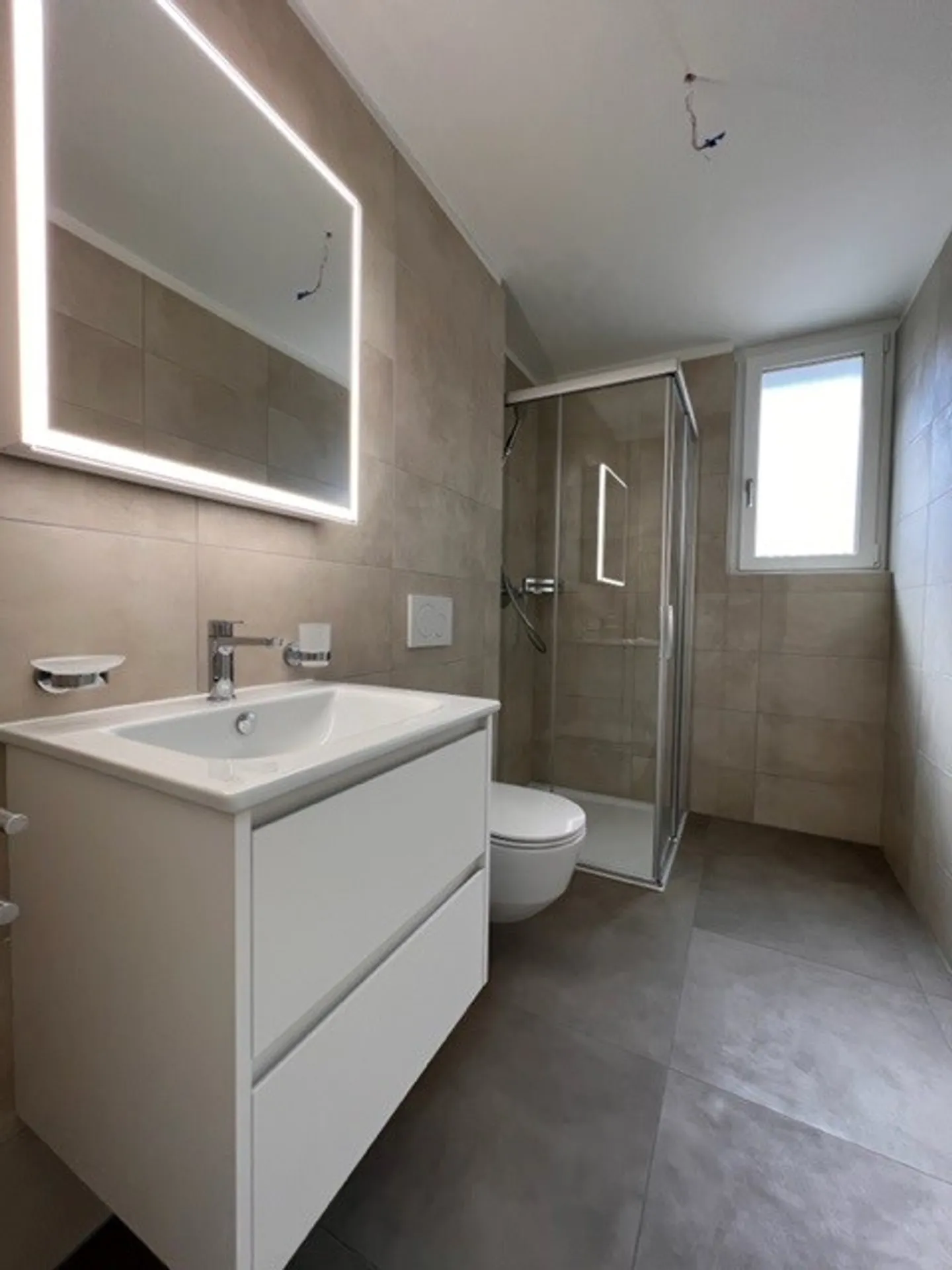 Moderno appartamento con 2 camere a Grono - Foto 4 di 5