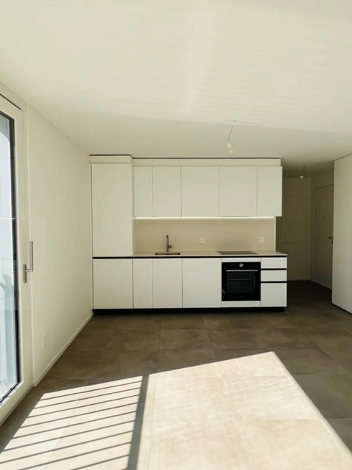Moderno appartamento con 2 camere a Grono - Foto 2 di 5