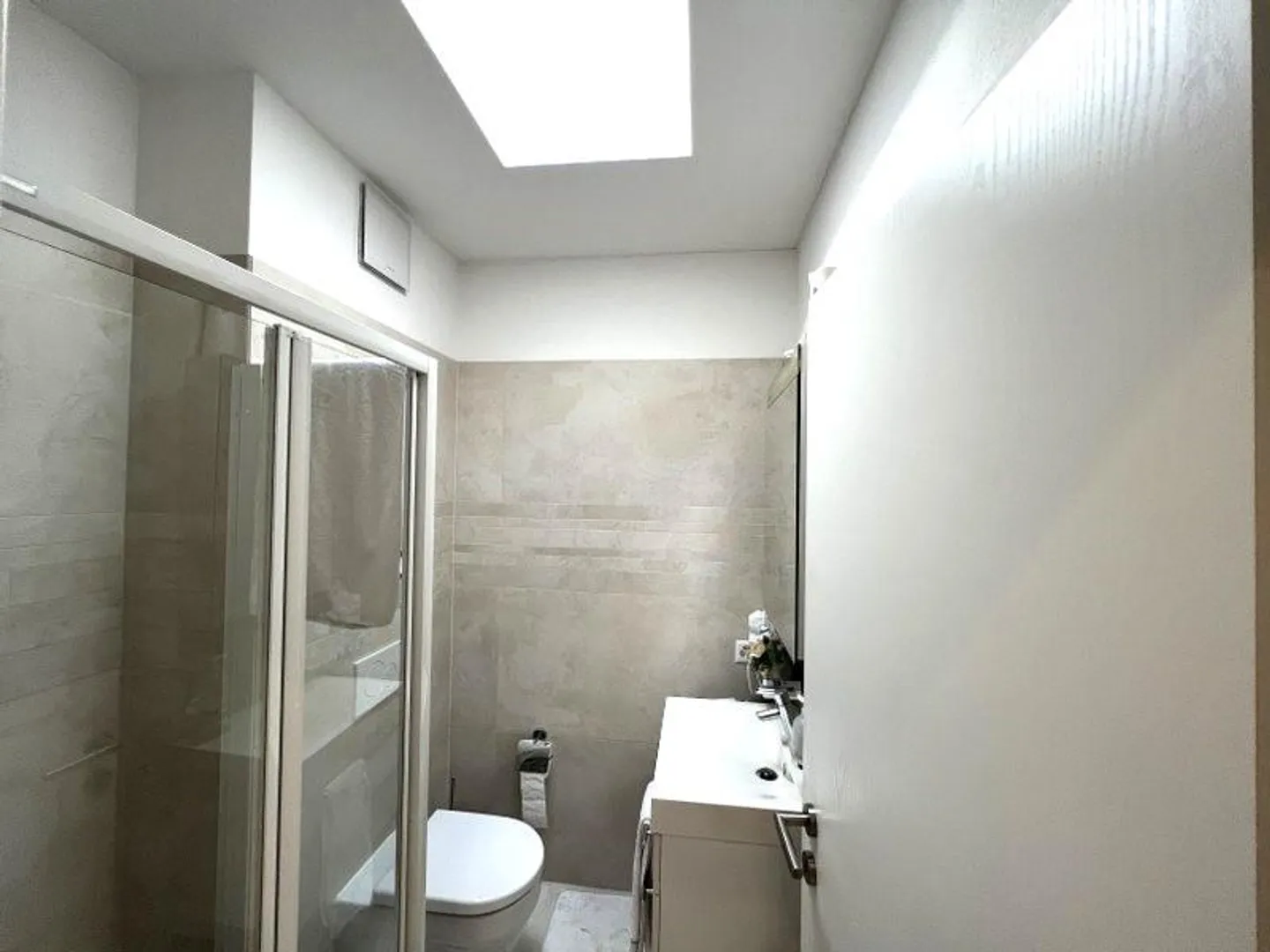 Elegant penthouse, large sunny terrace with lake view - Photo 12 of 13