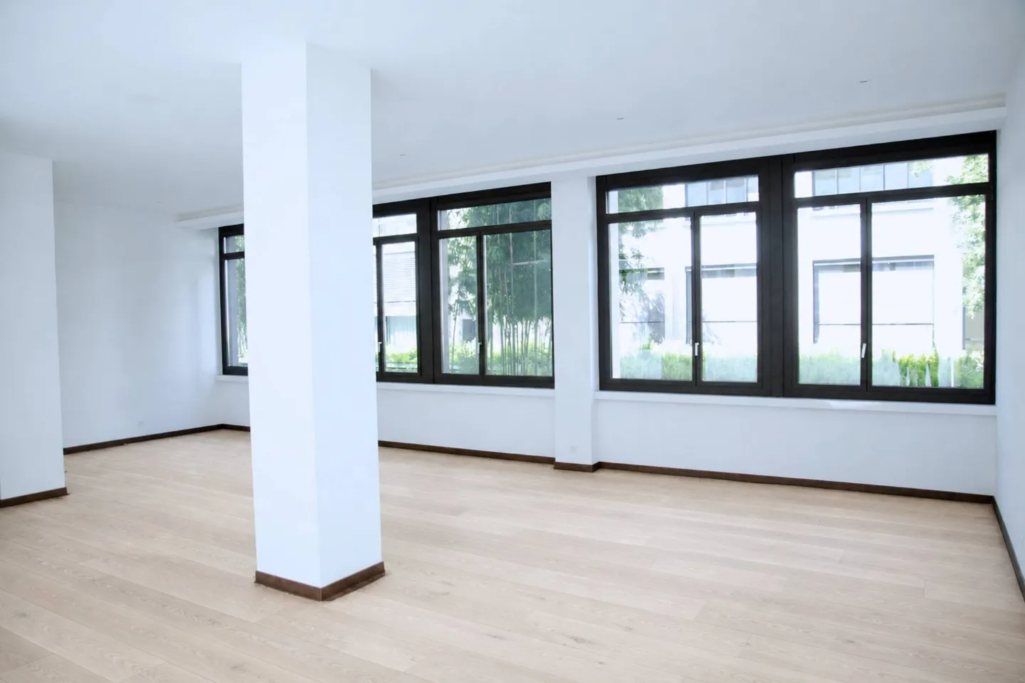 Luxury Apartment with Unique Design - Photo 3 of 7