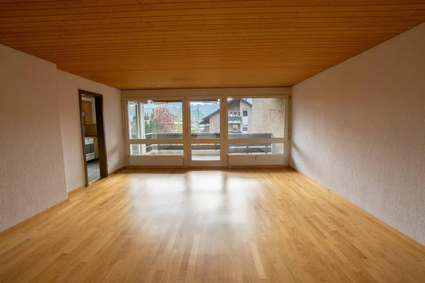 4 1/2-room apartment with two balconies - Photo 2 of 8
