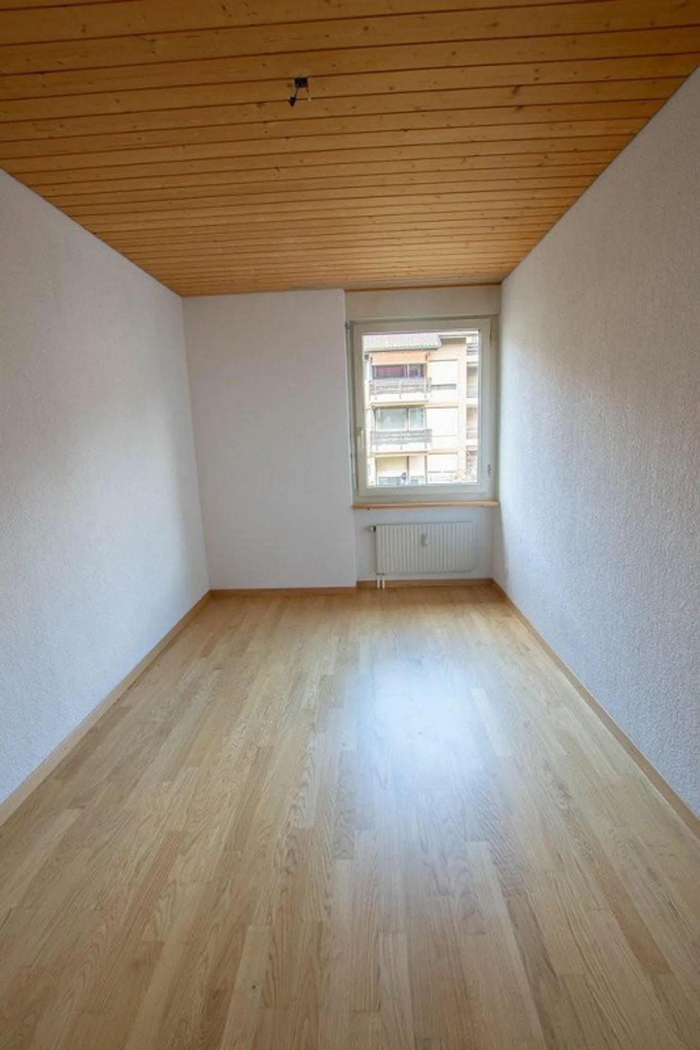 4 1/2-room apartment with two balconies - Photo 3 of 8