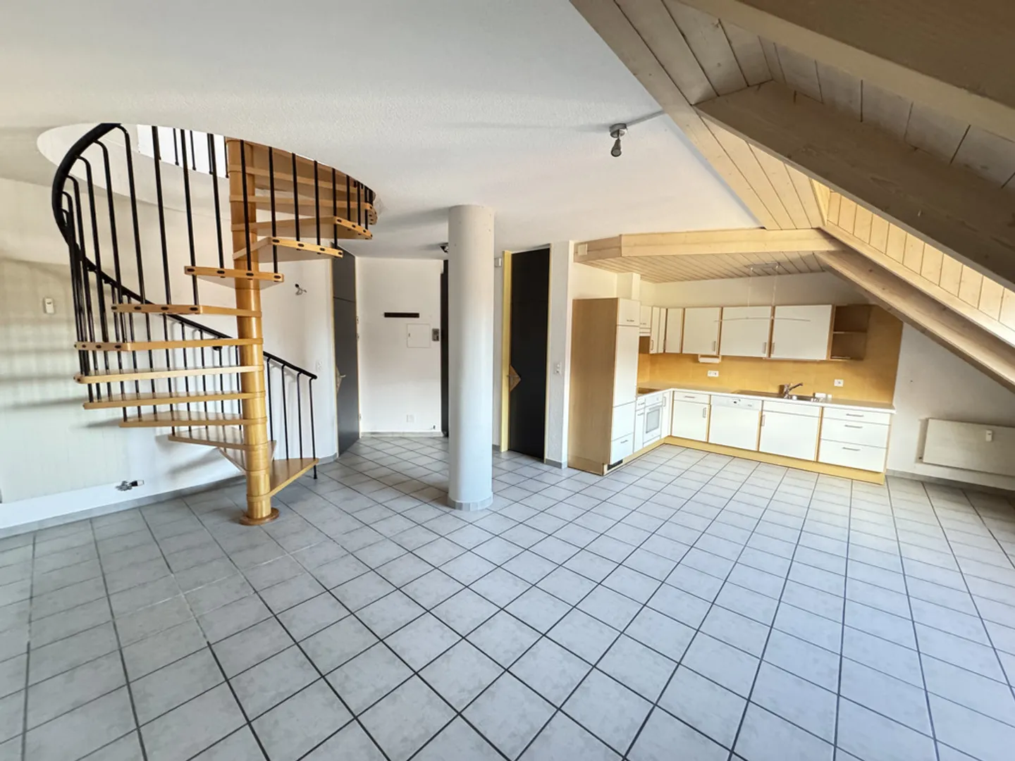 Bright and spacious duplex - Photo 1 of 7