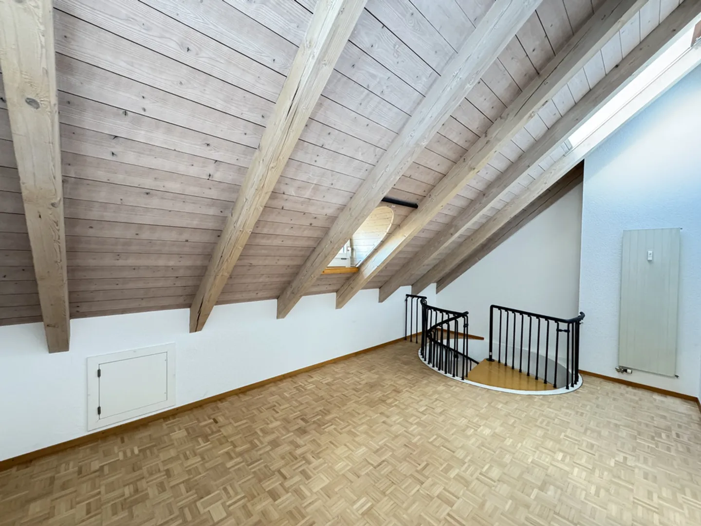 Bright and spacious duplex - Photo 6 of 7