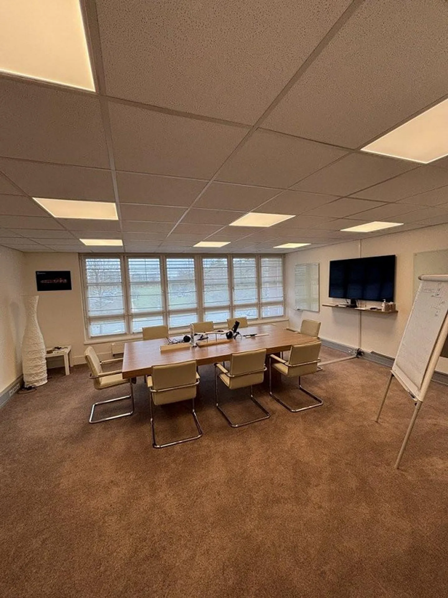 Zu ergreifen! Große Verkaufsfläche in Nyon - Foto 5 von 8