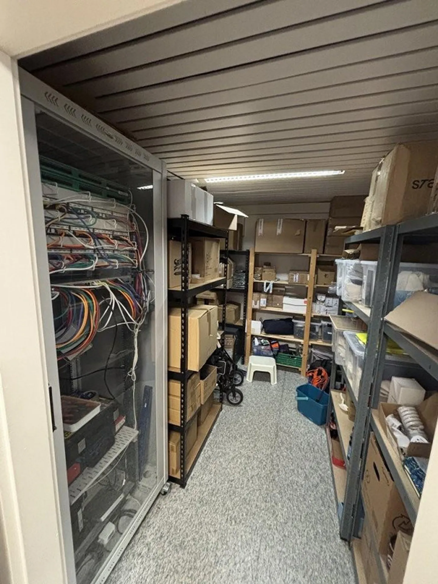 Zu ergreifen! Große Verkaufsfläche in Nyon - Foto 7 von 8