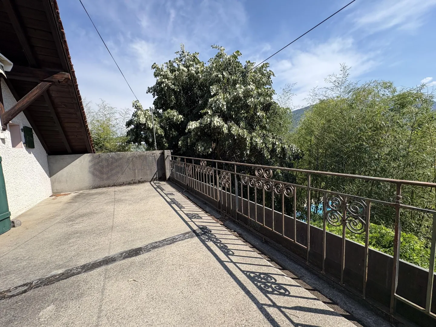 Exclusive: Detached Villa in a Quiet Location for Renovation! - Photo 4 of 4