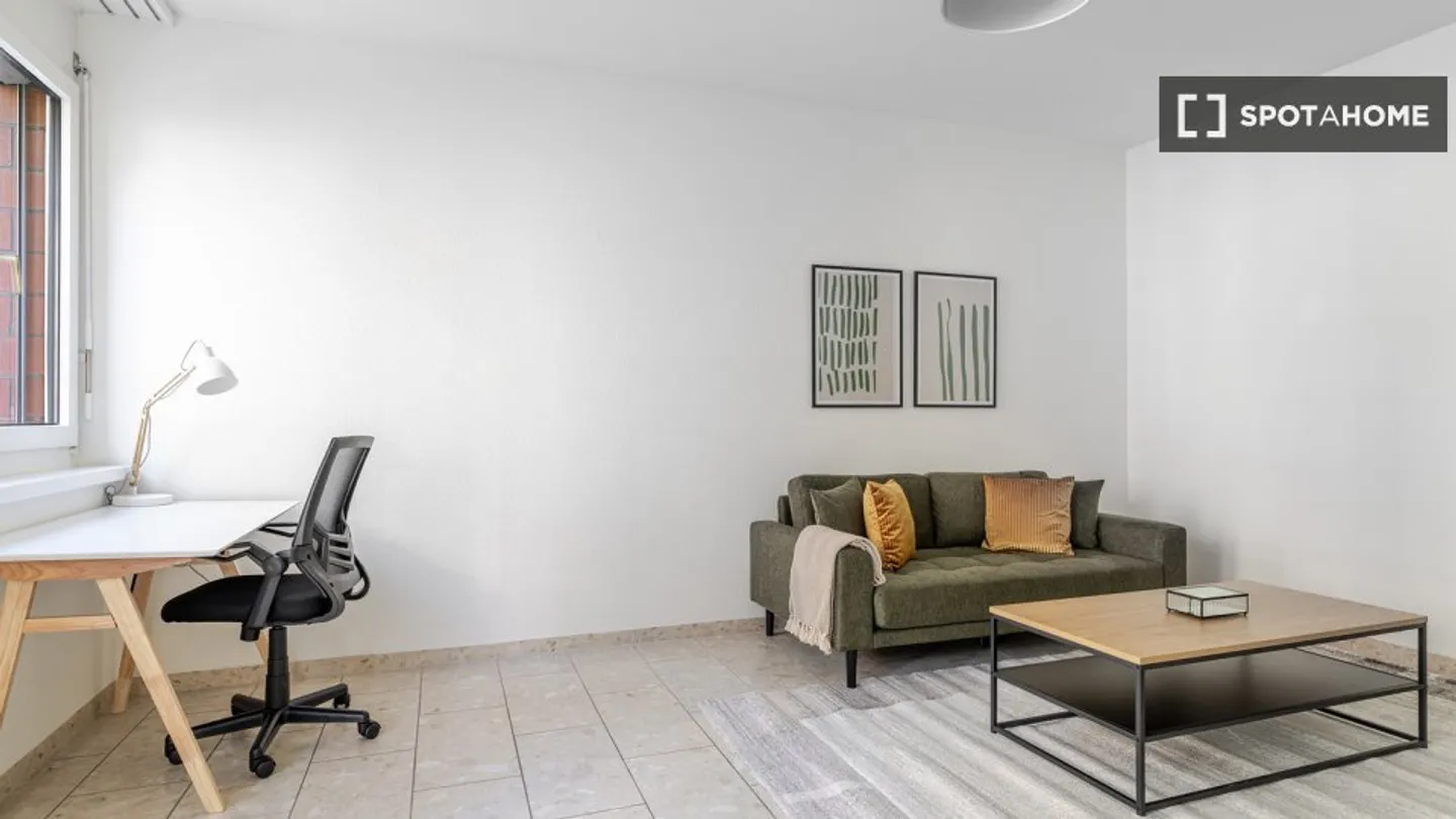 Appartement à louer - Photo 3 sur 17