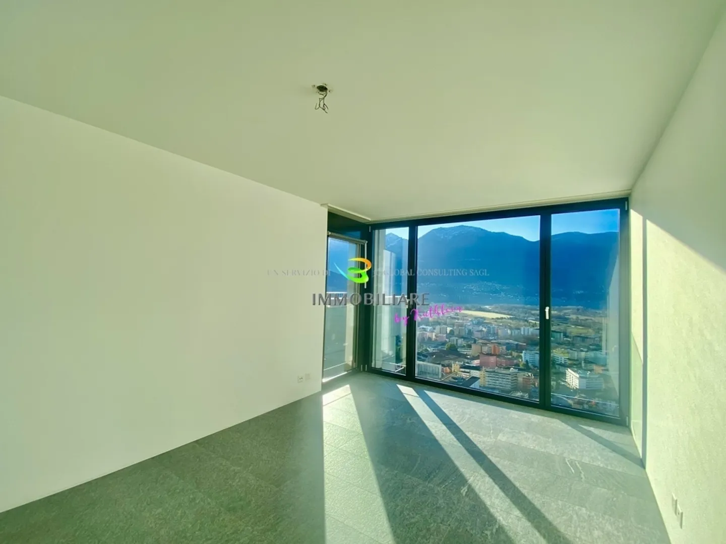 Appartement en loft avec une vue imprenable sur le lac, grande terrasse - Photo 10 sur 13