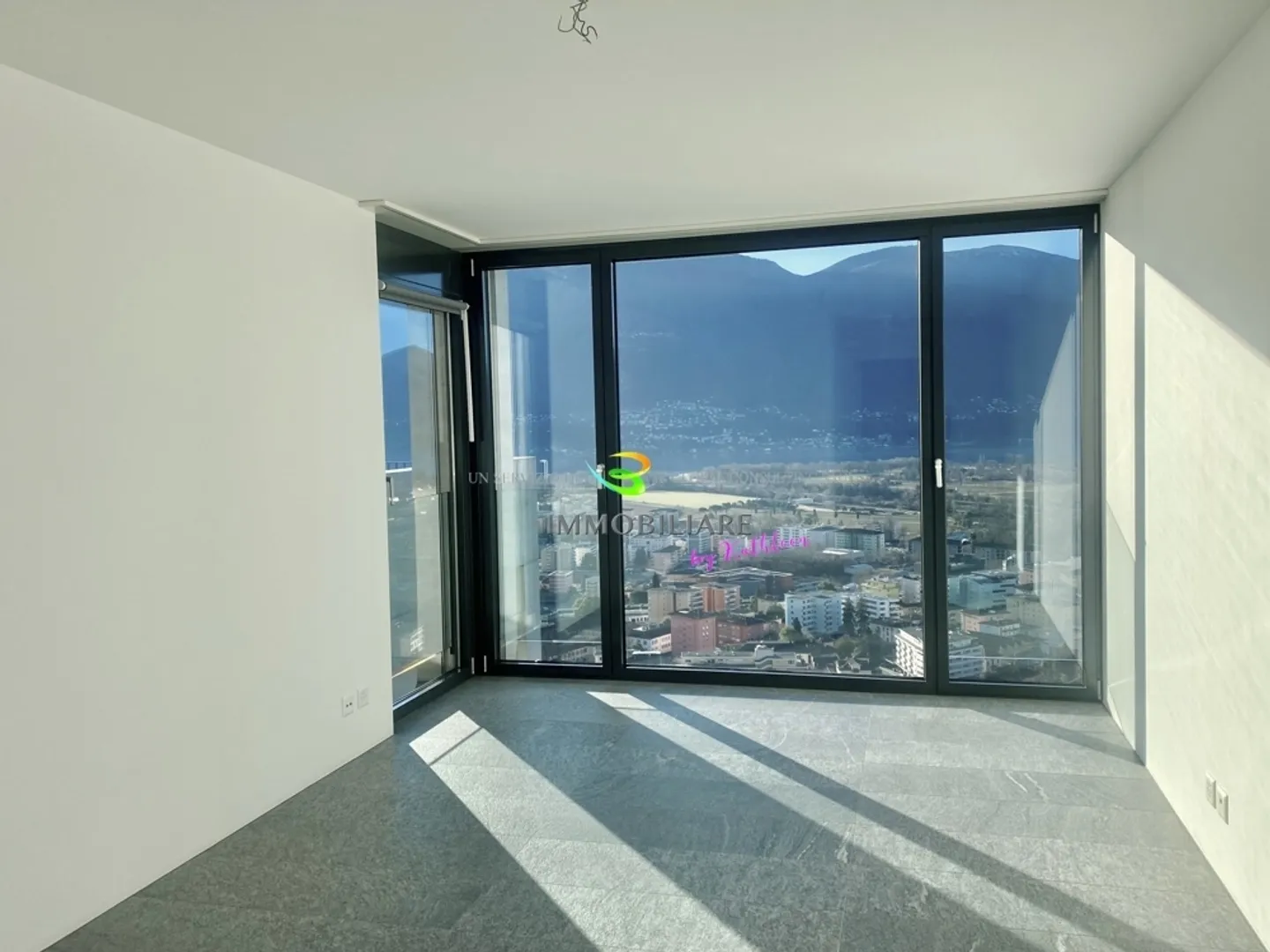 Appartement en loft avec une vue imprenable sur le lac, grande terrasse - Photo 12 sur 13