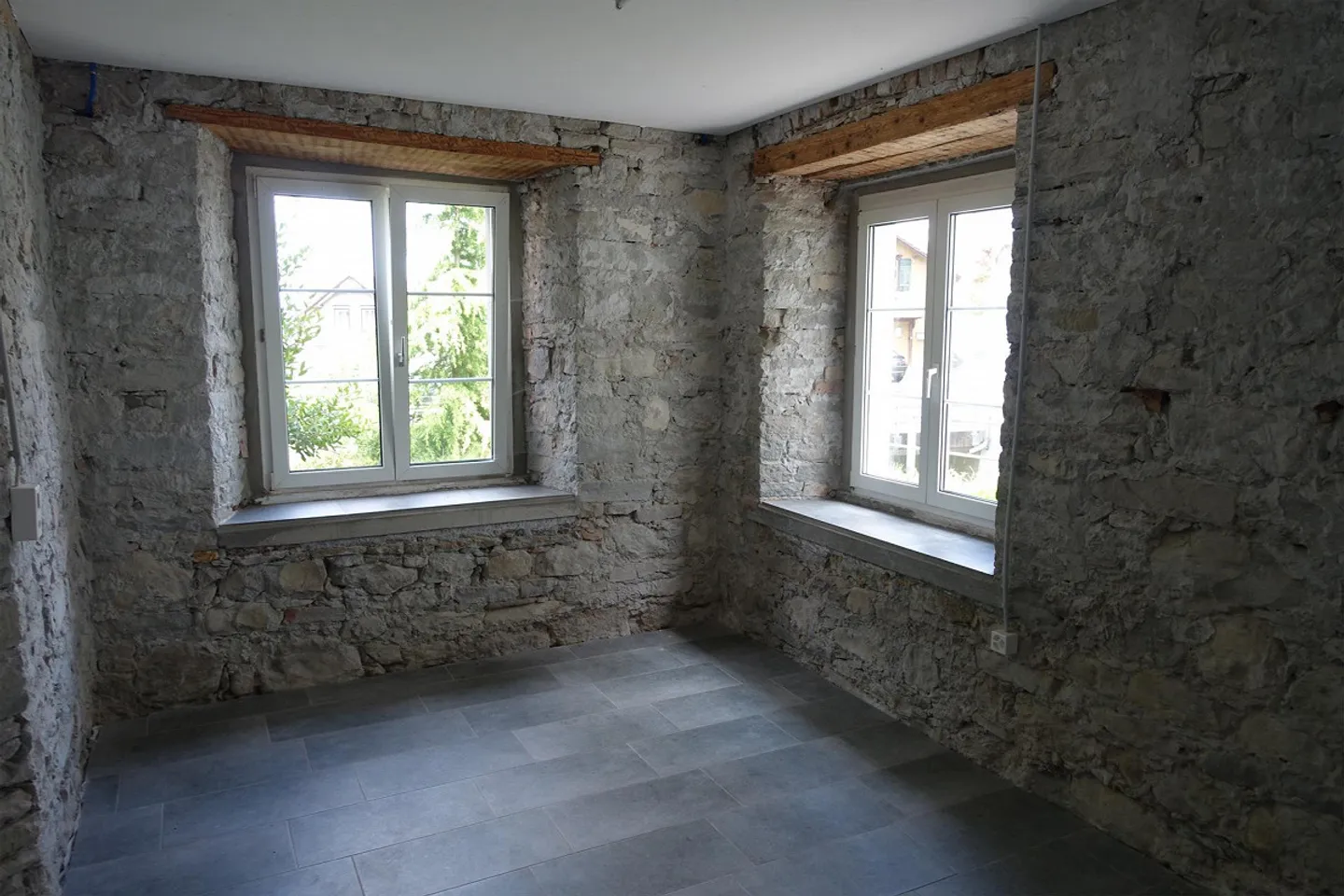 Stanza hobby / Ufficio con bagno privato - recentemente ristrutturato - Foto 1 di 6