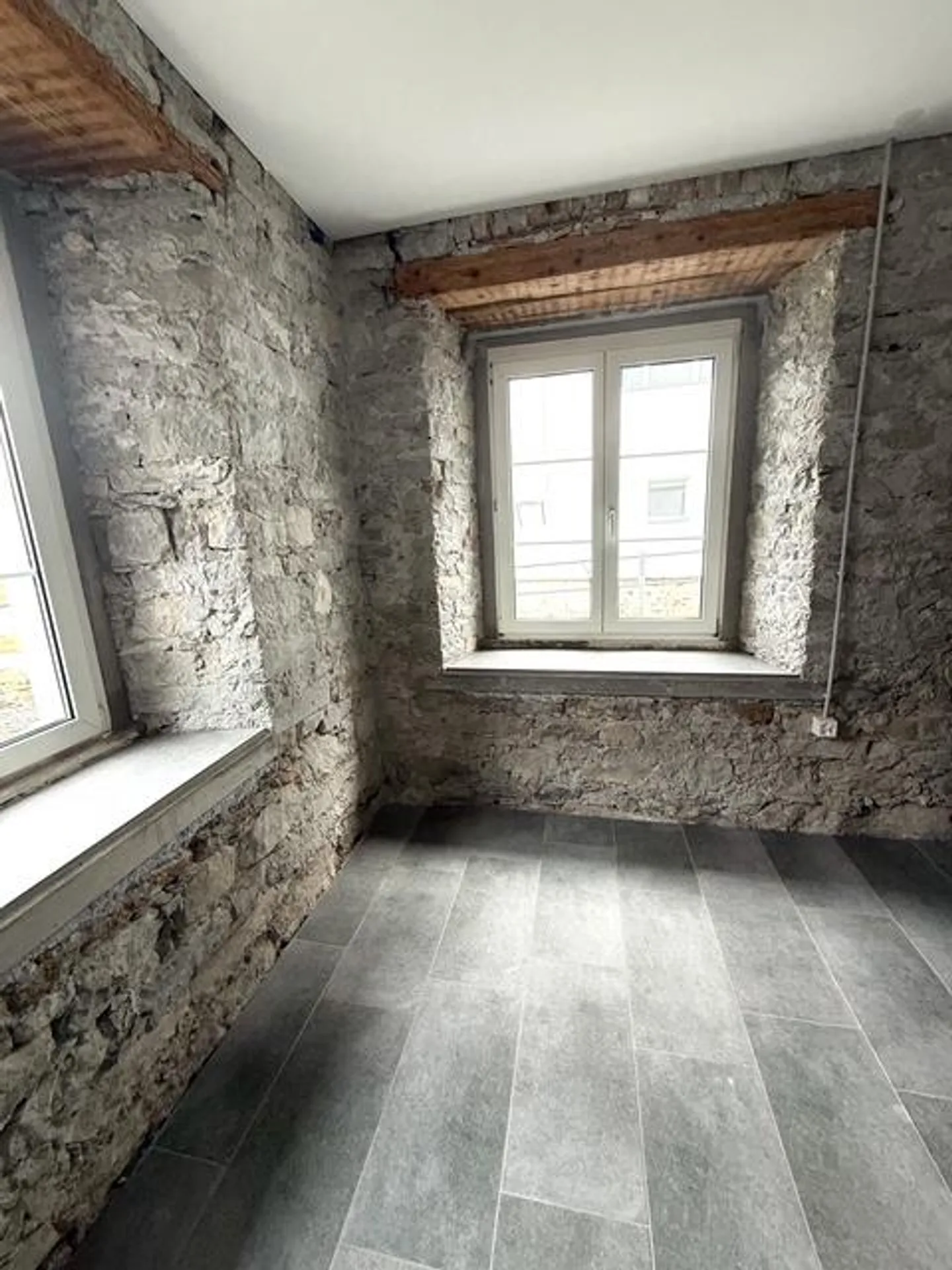 Stanza hobby / Ufficio con bagno privato - recentemente ristrutturato - Foto 3 di 6