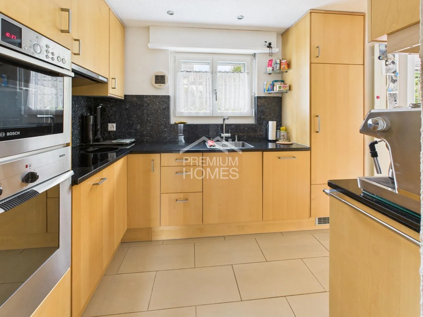 Single house for sale - Photo 2 of 11