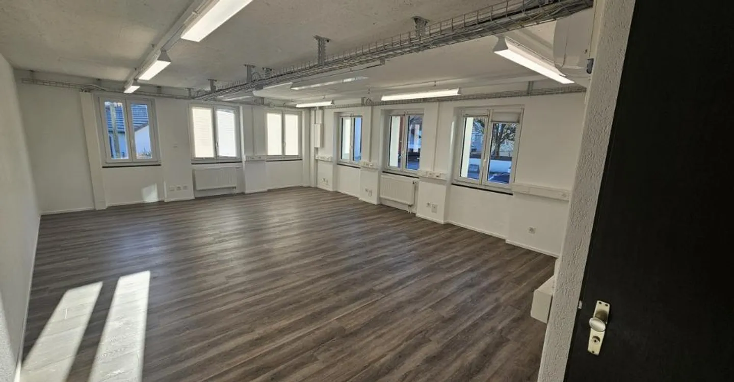 Uffici di 80 m2 - Foto 1 di 13