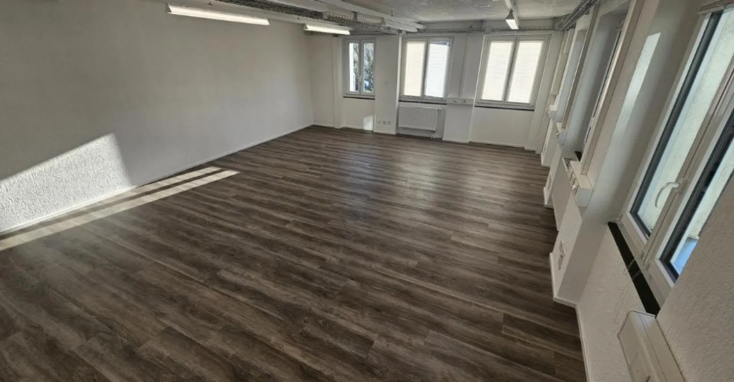 Uffici di 80 m2 - Foto 2 di 13