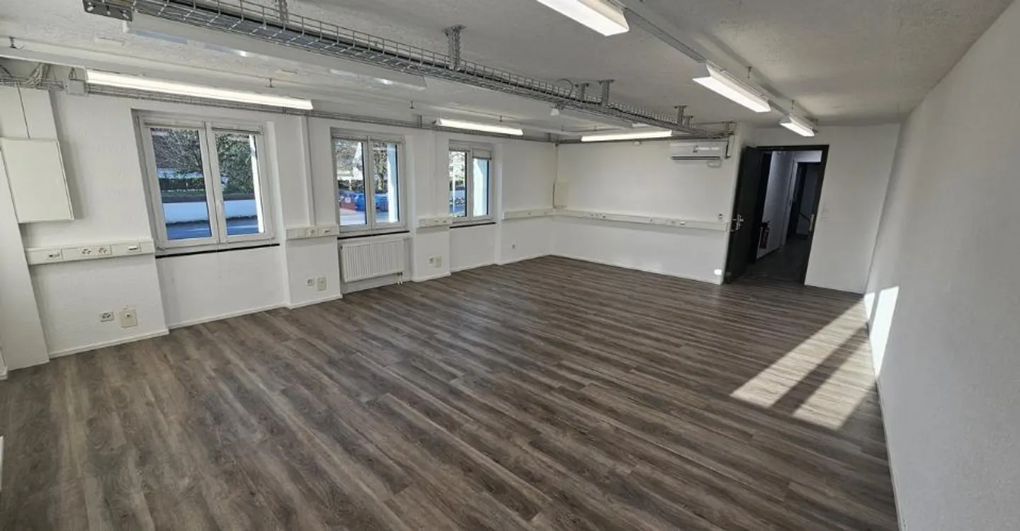 Uffici di 80 m2 - Foto 3 di 13