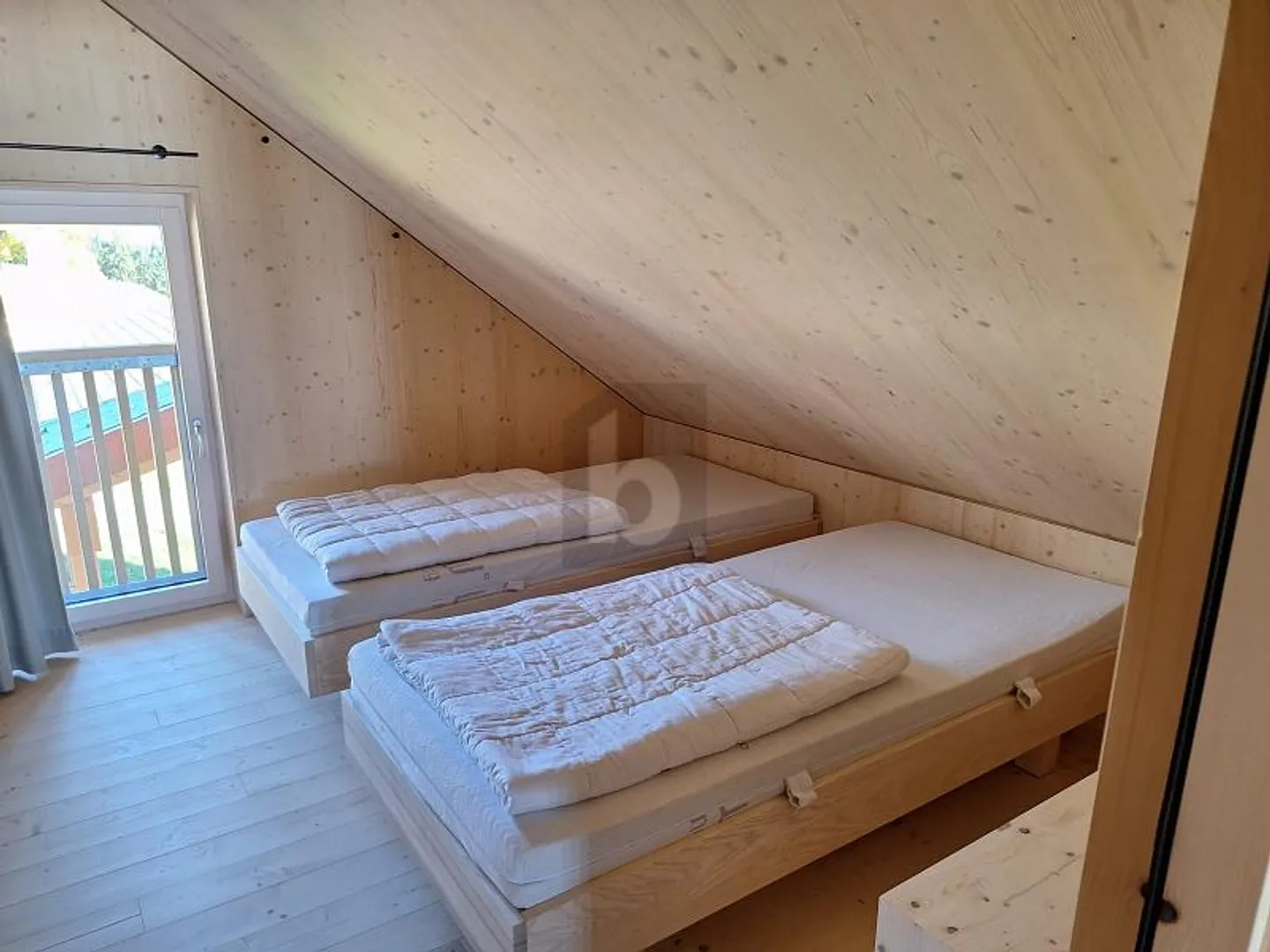 Furnished 4.5 Room Apartment - Photo 4 of 6