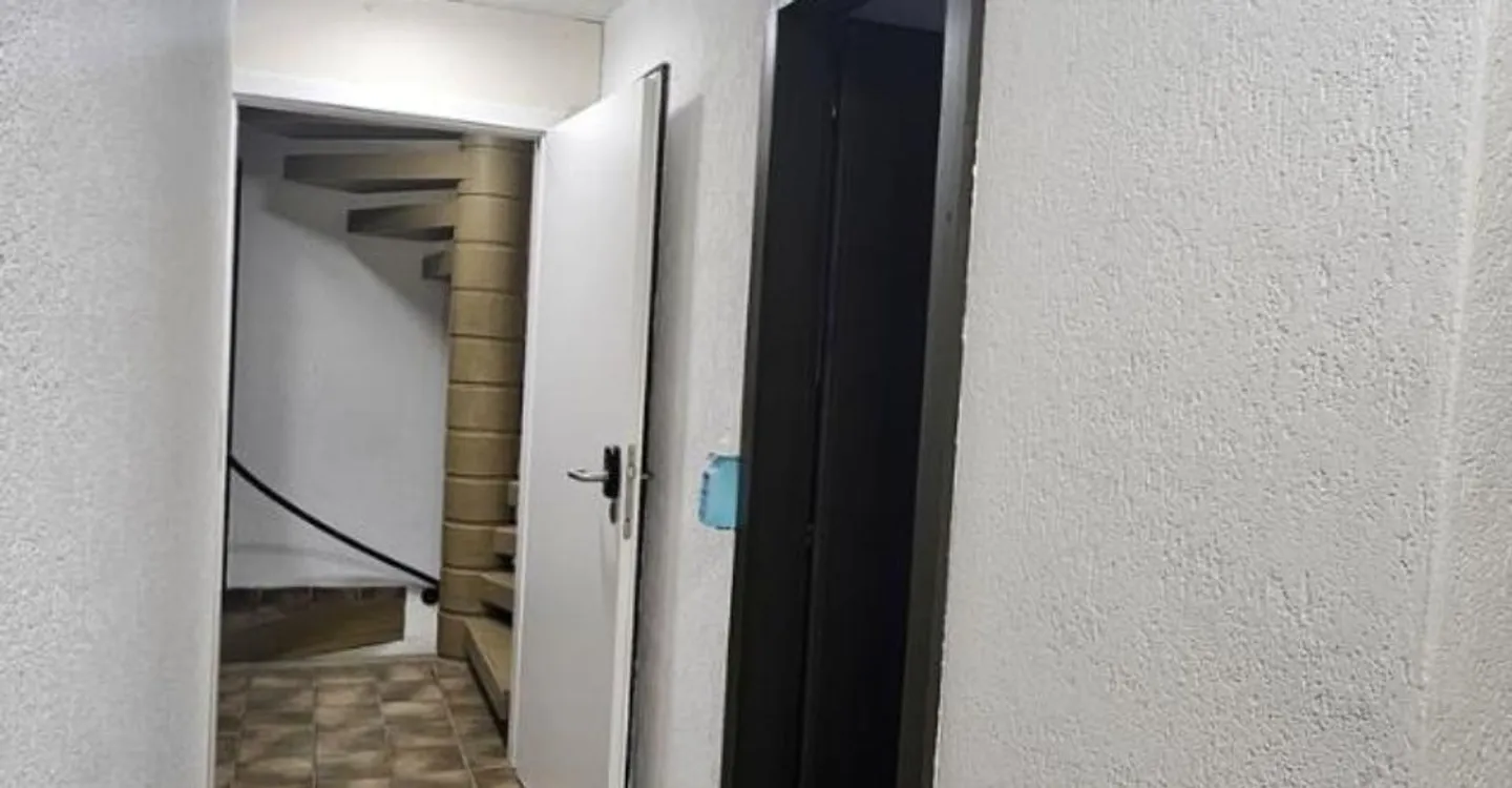 Uffici di 80 m2 - Foto 9 di 13