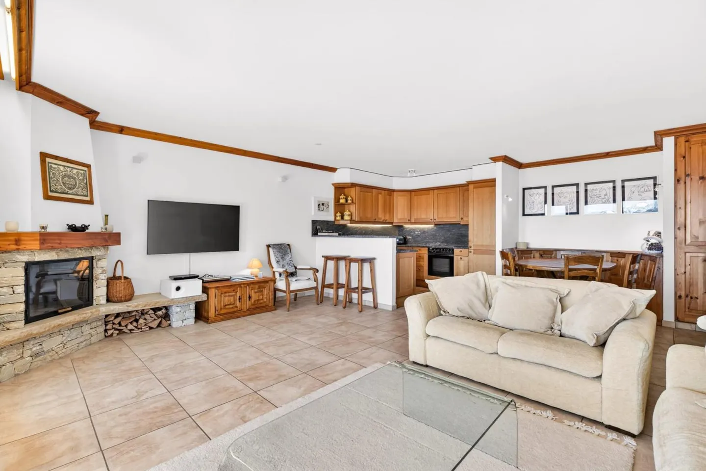 Appartamento Elegante con Vista Alpina - Foto 3 di 13