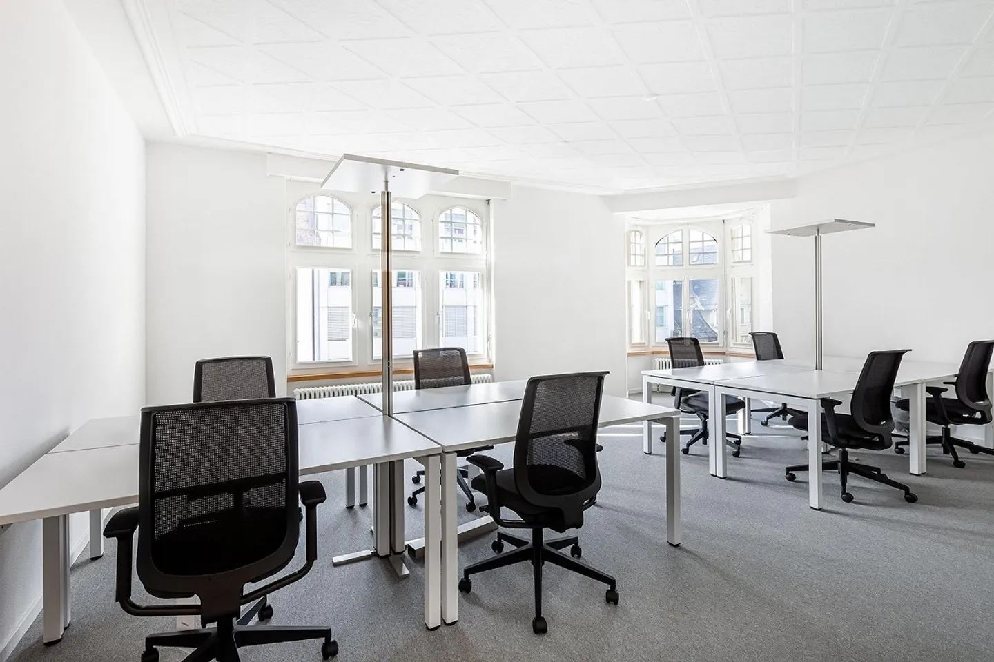 Bureau privé pour 4 personnes dans Spaces Seefeld - Photo 2 sur 10