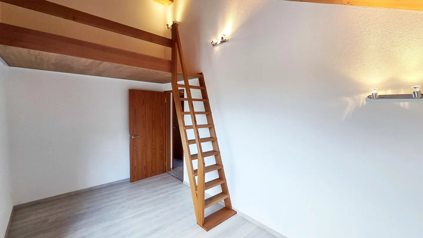 Detached single-family house in unobstructed view location - Photo 12 of 24