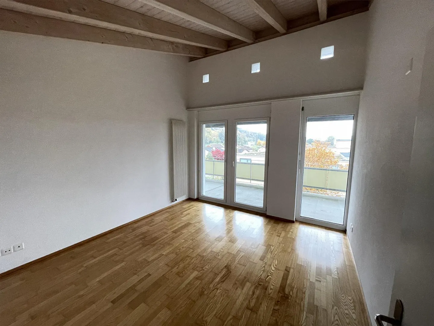 Grande appartement de toit 3.5 pièces à Feuerthalen! - Photo 5 sur 8