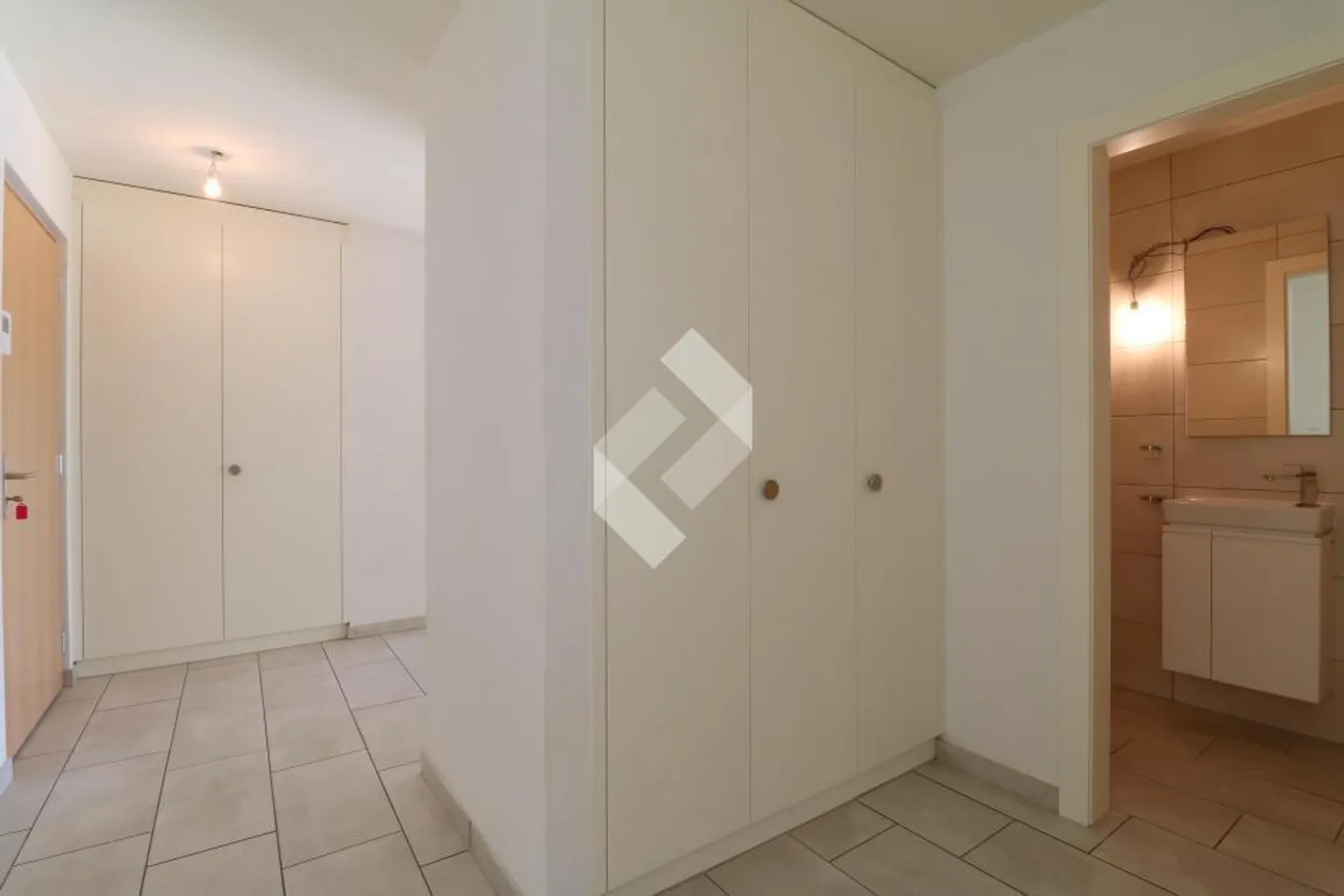 Sunny Ground Floor!! - Photo 9 of 13