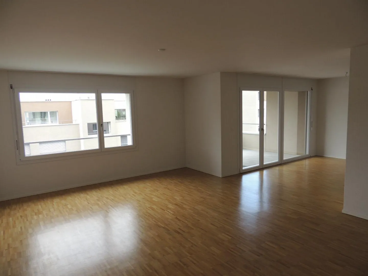 Modernes Apartment mit Terrasse - Foto 2 von 10
