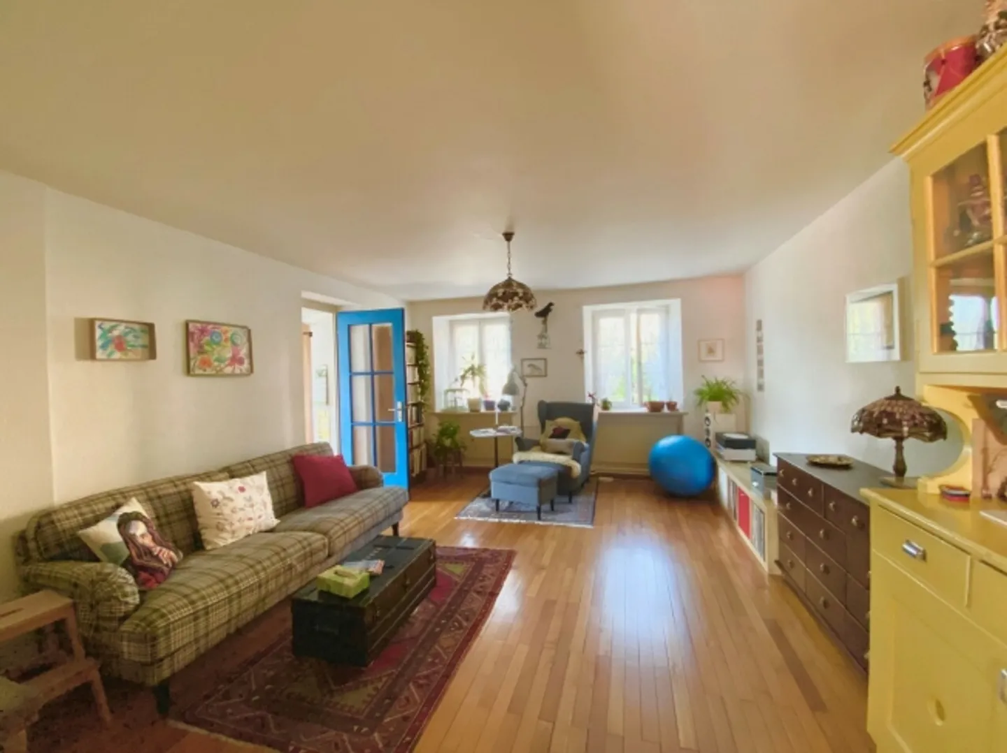 «Mehrfamilienhaus mit drei Wohnungen und grossem Umschwung» - Foto 5 von 20