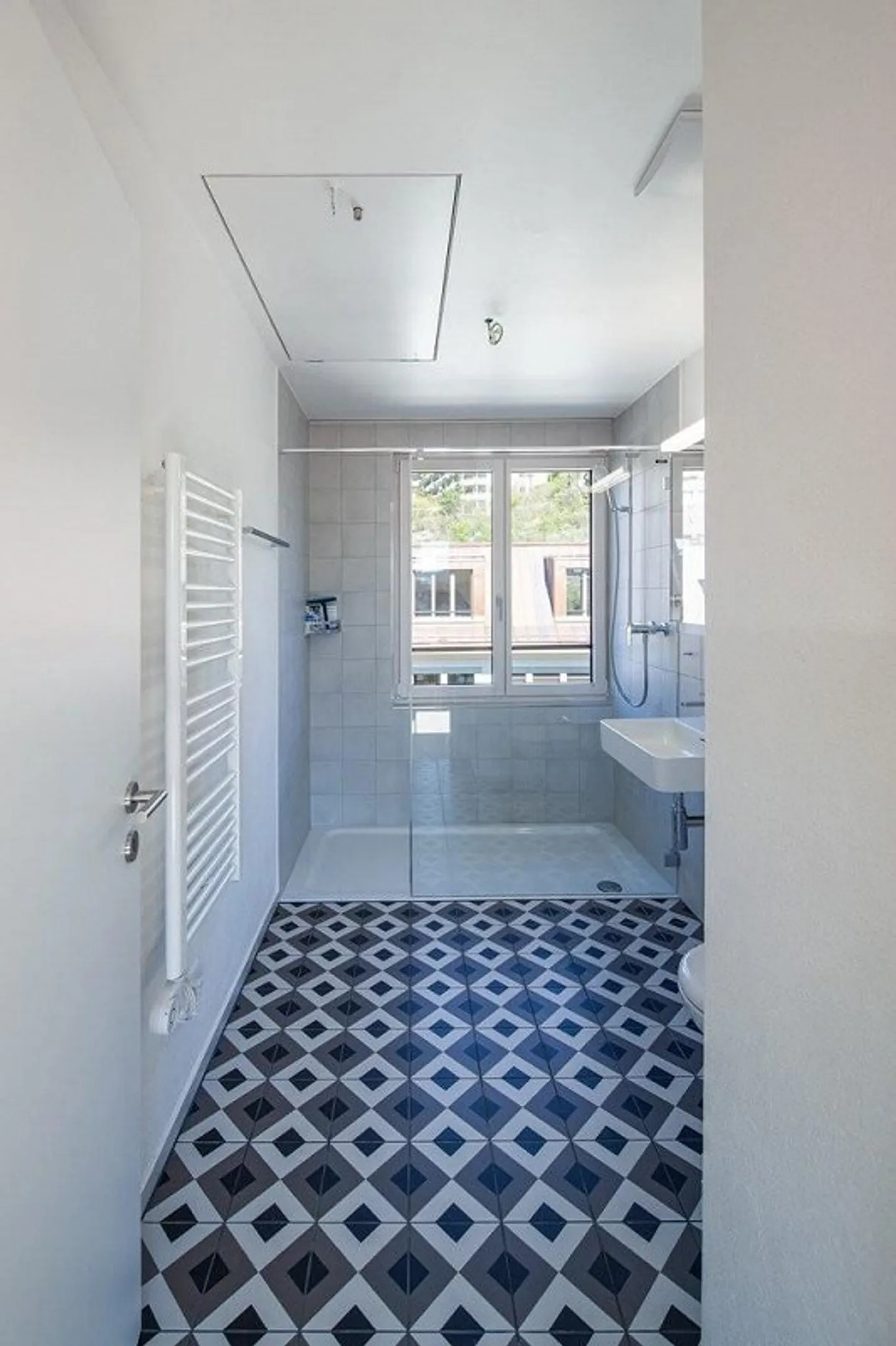 Light-Filled Loft Apartment - Photo 3 of 10