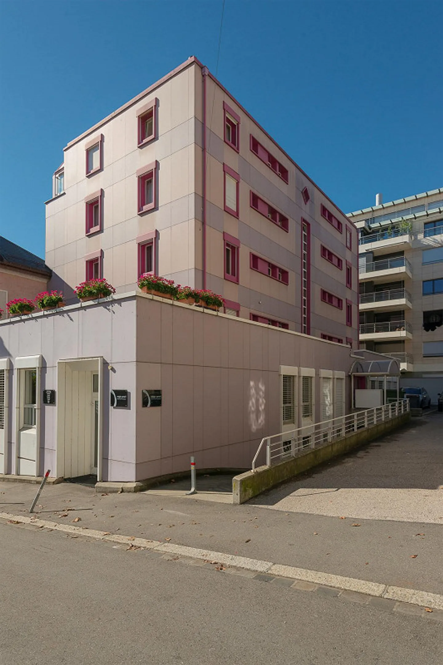 Geräumige Büros in Ouchy - Foto 2 von 2