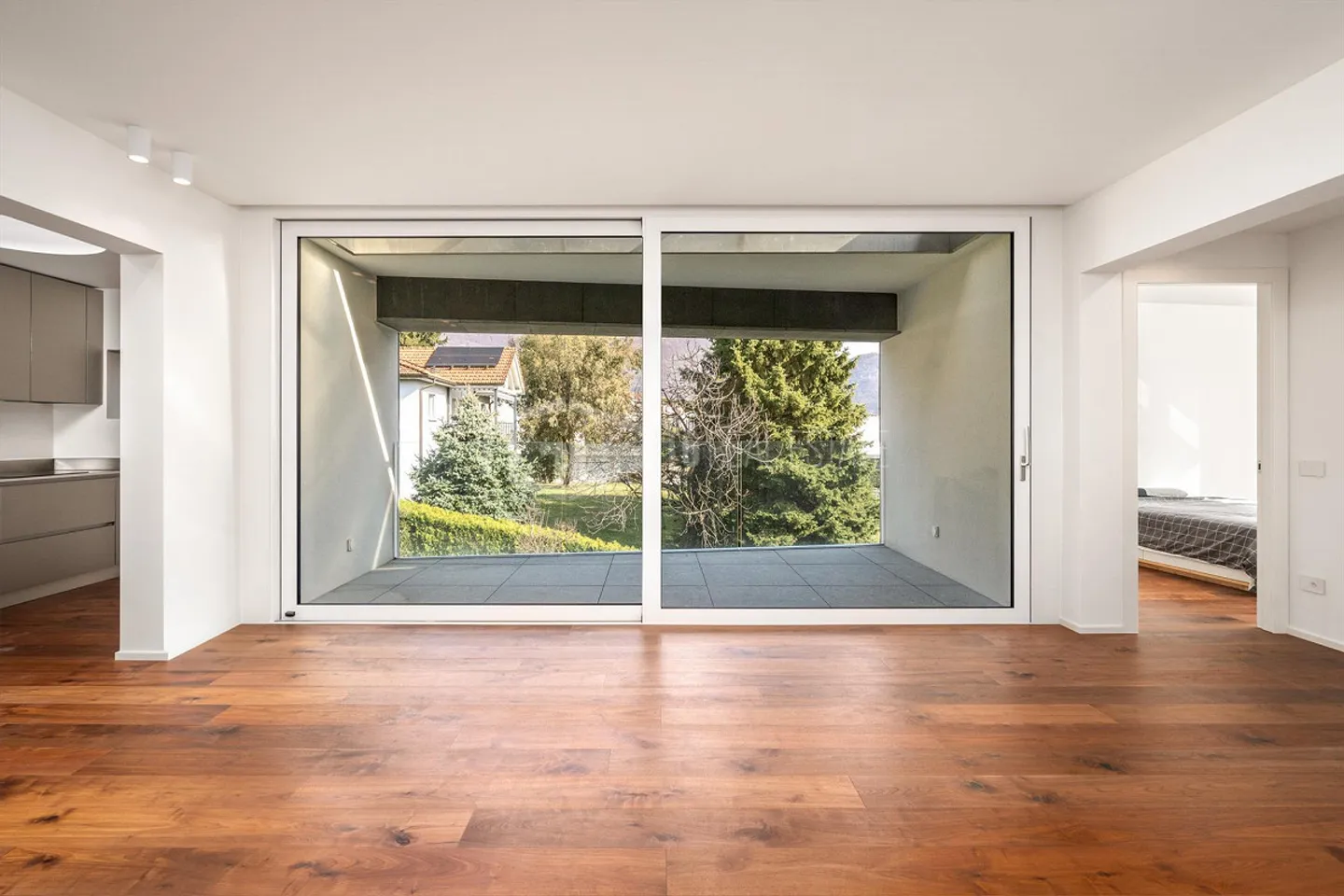 Modernes Apartment mit Terrasse - Foto 3 von 13