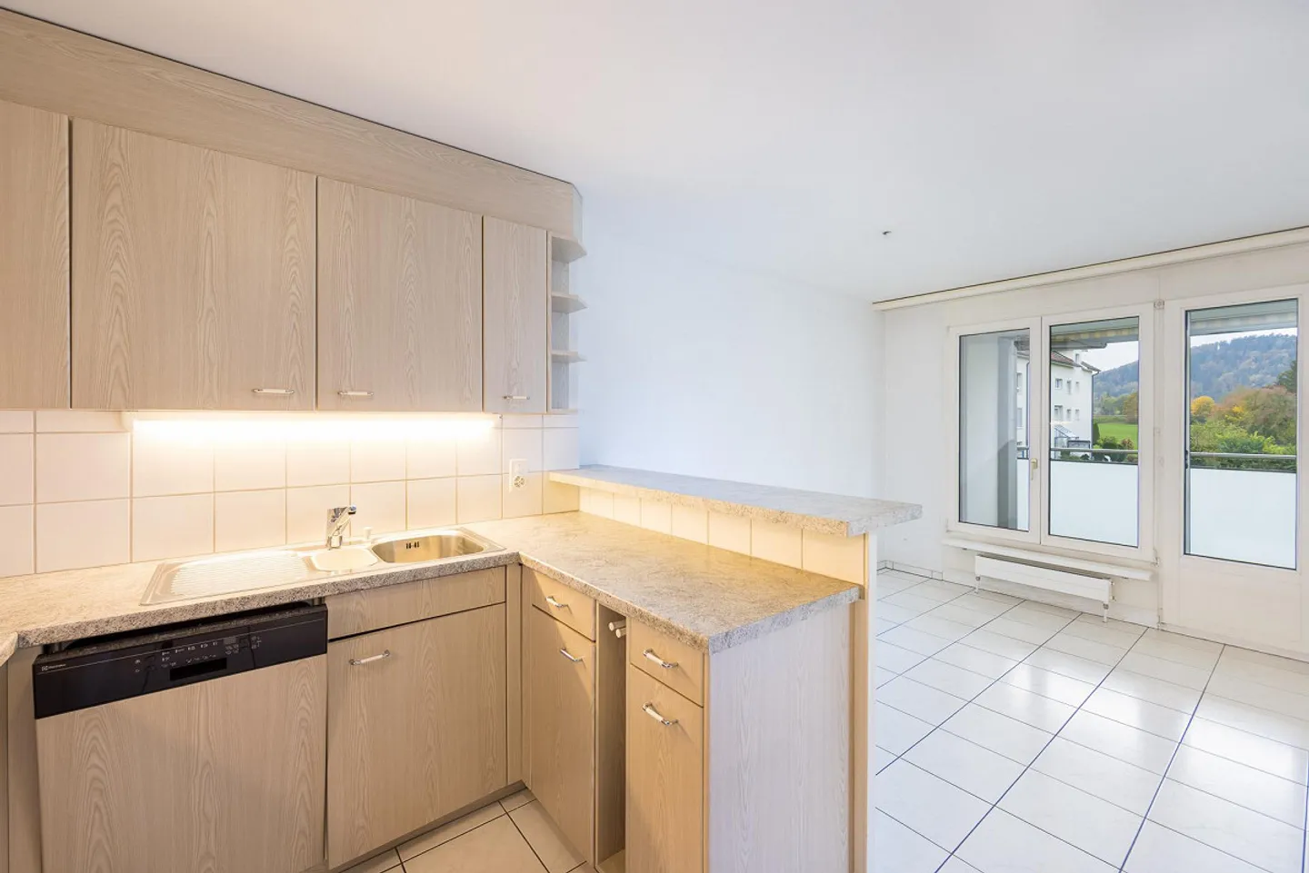 Familien willkommen - gepflegte 4.5-Zimmerwohnung im 1. OG - Foto 3 von 12